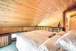 บ้านพัก (0 Bedroom) | เตารีด/โต๊ะรีดผ้า, ผ้าปูที่นอน