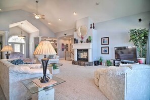 House (4 Bedrooms) | Interior - Spacious Baneberry Home w/ Lake Douglas Views! (White Pine)