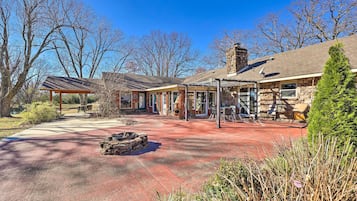 Villa (4 Bedrooms) | Interior