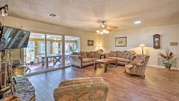 Villa (4 Bedrooms) | Interior