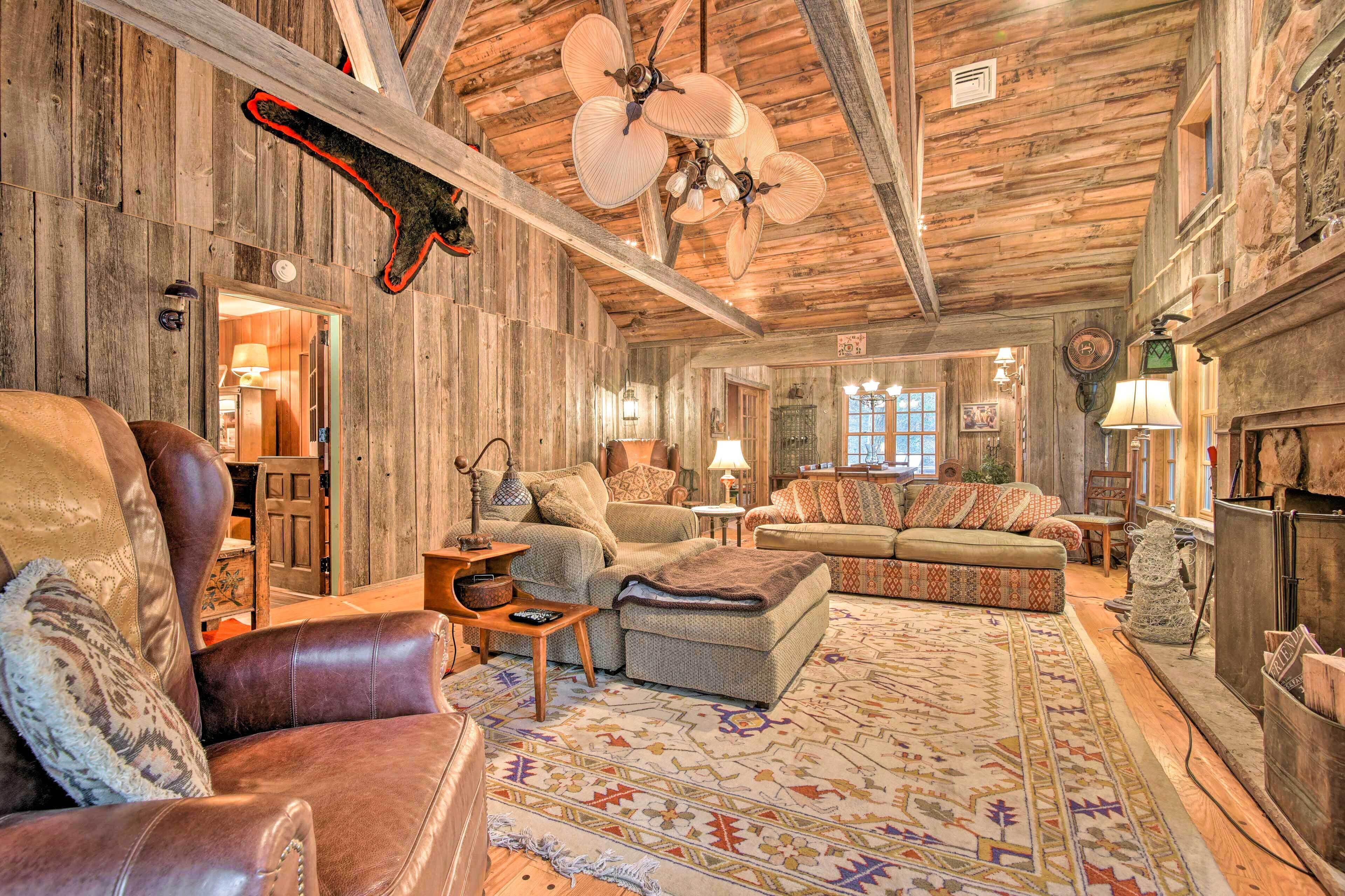 Secluded & Rustic Lake Harmony Cabin w/ Fire Pit!