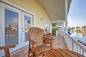 Interior - 5 Mi to South Padre Island: Port Isabel Cottage! (Port Isabel)