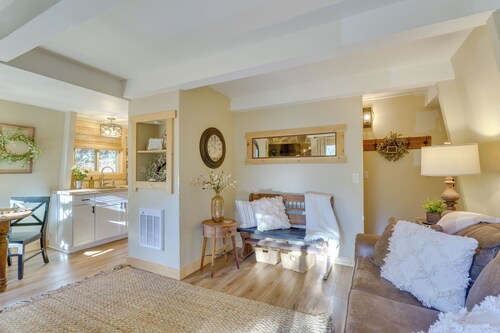 1 Mi to Sugar Mountain! Cozy Lodge-style Condo