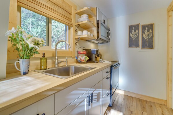 Apartment (1 Bedroom) | Interior - 1 Mi to Sugar Mountain! Cozy Lodge-style Condo (Banner Elk)