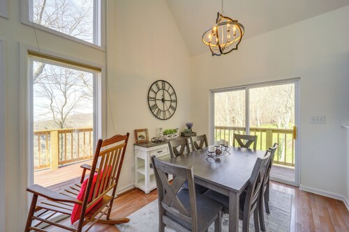 Mtn-view Ski Retreat w/ Grill in Seven Devils!