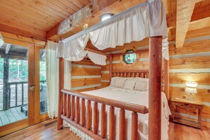 House (1 Bedroom) | Interior - 7 Mi to The Island in Pigeon Forge: Relaxing Cabin (Sevierville)