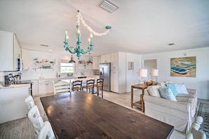 Cottage (4 Bedrooms) | Interior - Sunny Gulf Shores Haven, 3 Mi to Fort Morgan! (Gulf Shores)