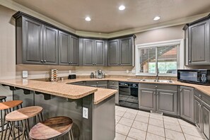 Apartment (1 Bedroom) | Interior