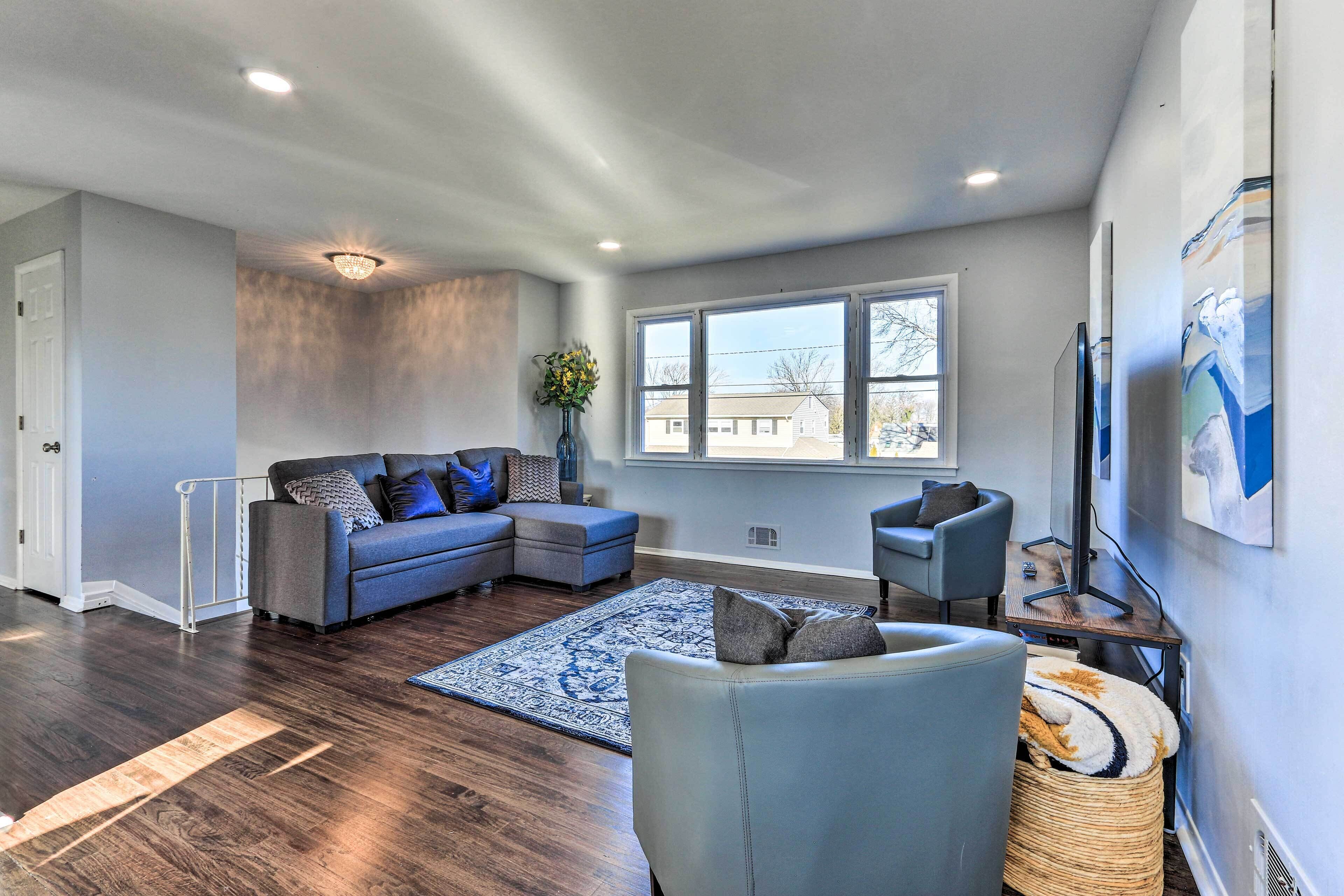 Spacious Home ~ 11 Mi to Staten Island!