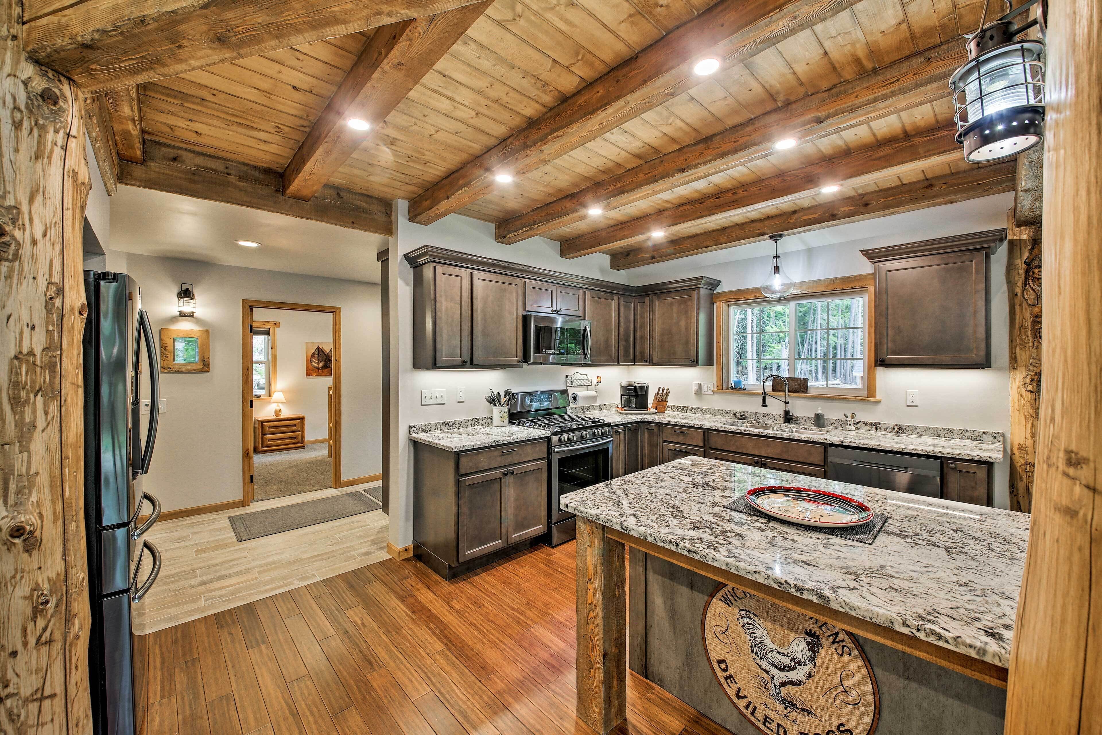 Spacious Cabin By Priest Lake & Elkins Resort