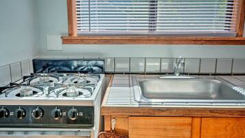 Cottage (0 Bedroom) | Private kitchen | Microwave, oven, stovetop, coffee grinder