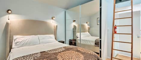 Casa de campo (0 Bedroom) | Tabla de planchar con plancha y ropa de cama