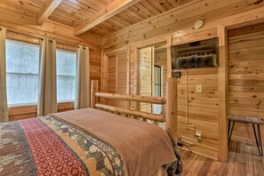 House (2 Bedrooms) | Interior - Smoky Mountains Cabin < 1 Mi to Douglas Lake (Sevierville)