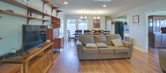 Quiet Salinas Vacation Rental 10 Mi to Beach