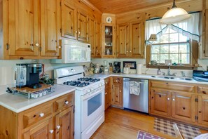 Talo (4 Bedrooms) | Sisätilat