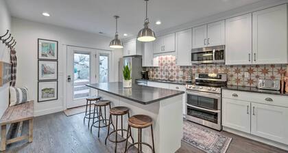 Vibrant Chic Home ~ 20 Mi to Salt Lake City!