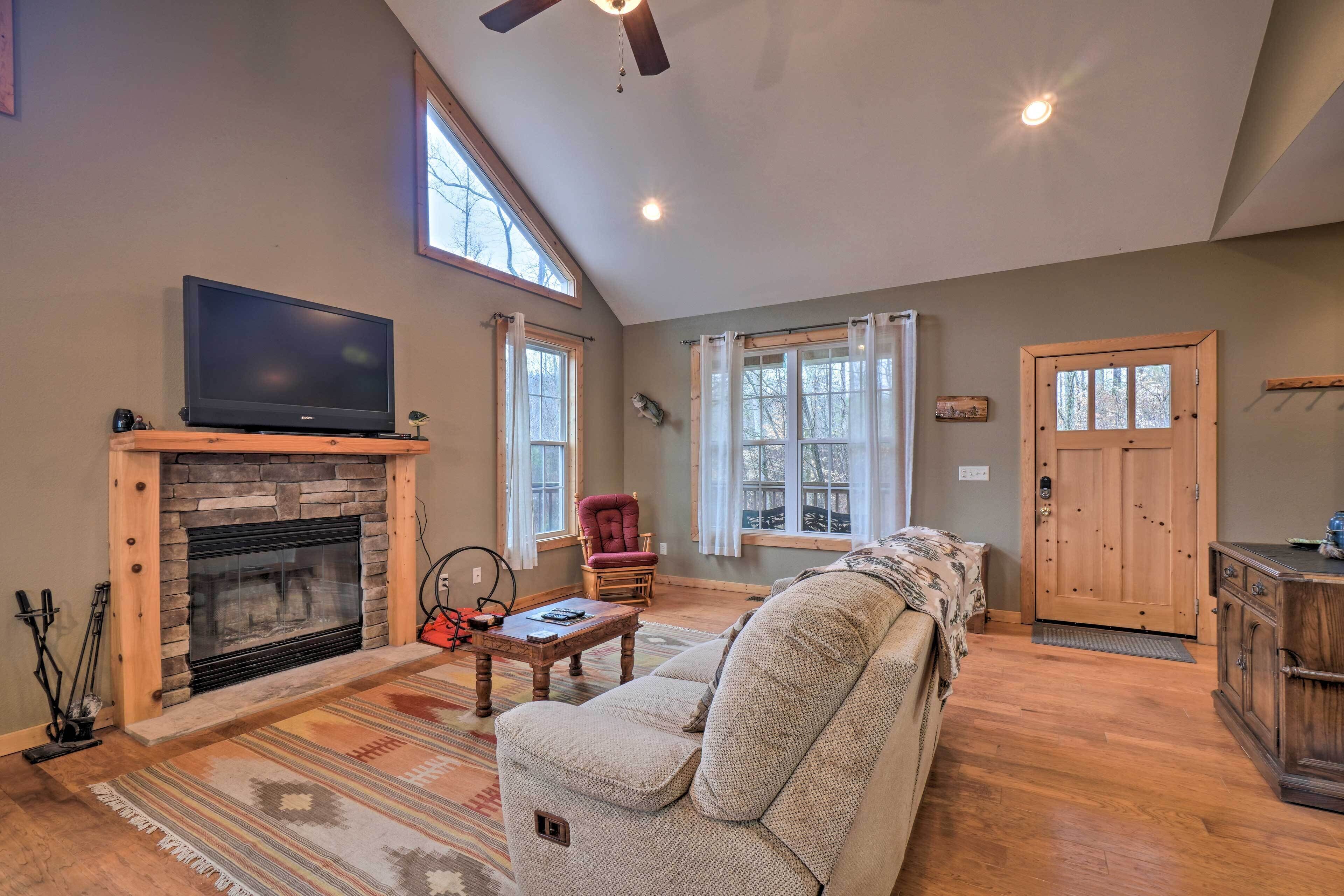 House (2 Bedrooms) | Interior