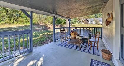 Porch, Fire Pit & Grill: Blue Ridge Mtn Cottage!