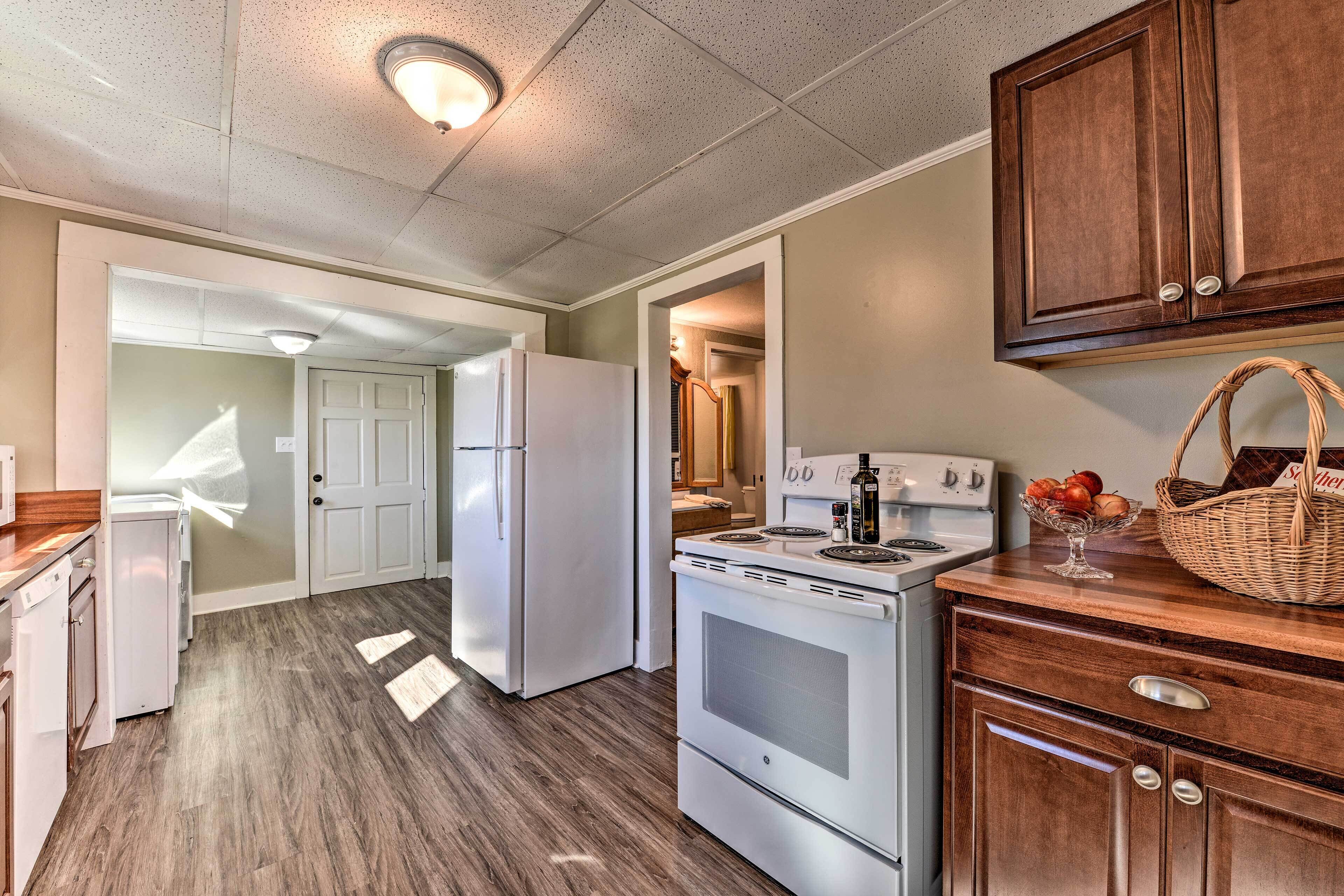 'six Waterpots Cottage' in Blue Ridge Mtns!