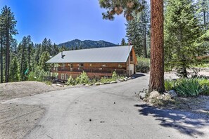 House (3 Bedrooms) | Interior - Updated Garden Valley Home w/ Fire Pit & Game Room (Garden Valley)