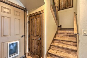 House (3 Bedrooms) | Interior - Updated Garden Valley Home w/ Fire Pit & Game Room (Garden Valley)