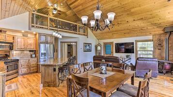 House (3 Bedrooms) | Dining