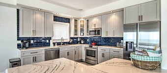 Waterfront Sanctuary w/ Panoramic Bay Views!