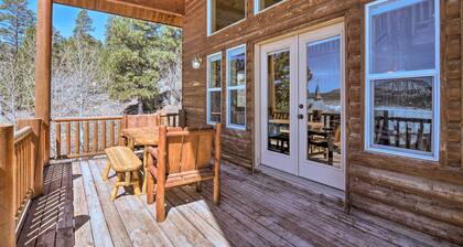 Whistling Woods Cabin: Meadow Views + Gas Grill!