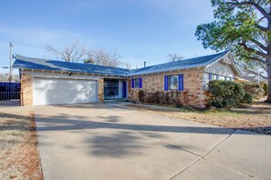 House (3 Bedrooms) | Interior - The Village Home w/ Pool, 12 Mi to Okc! (Oklahoma City)