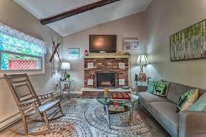 Cottage (2 Bedrooms) | Interior