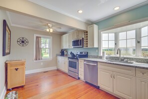 Rumah (5 Bedrooms) | Interior