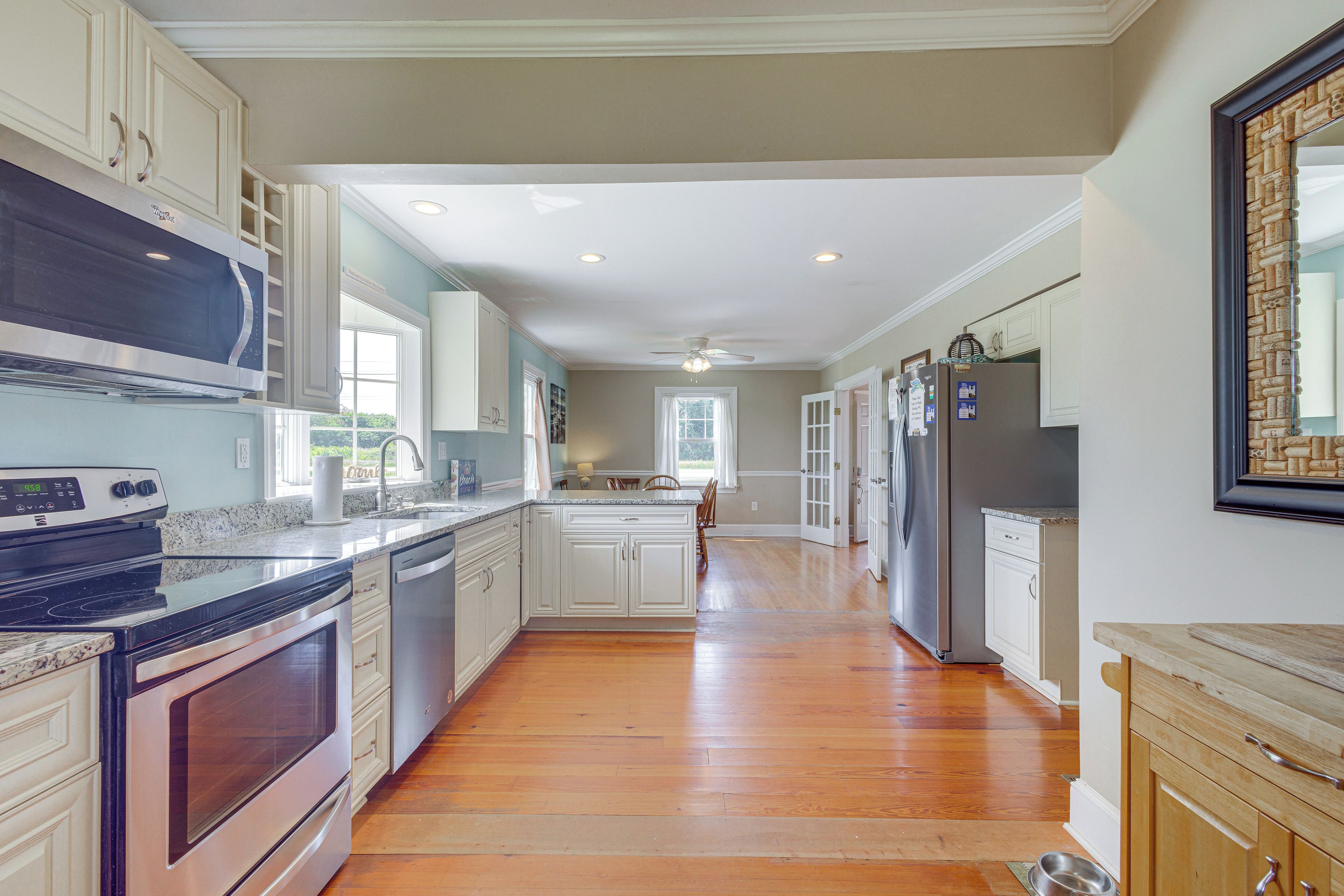 House (5 Bedrooms) | Interior