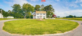 Updated Cape Charles Home ~ 2 Mi to Beachfront!