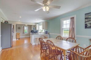 House (5 Bedrooms) | Interior