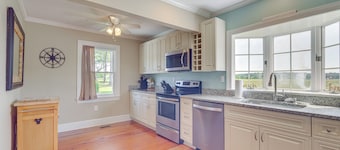 Updated Cape Charles Home ~ 2 Mi to Beachfront!