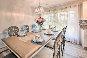 House (5 Bedrooms) | Interior