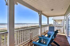Interior - Gulf-view Home w/ Dog Run in Surfside Beach! (Freeport)