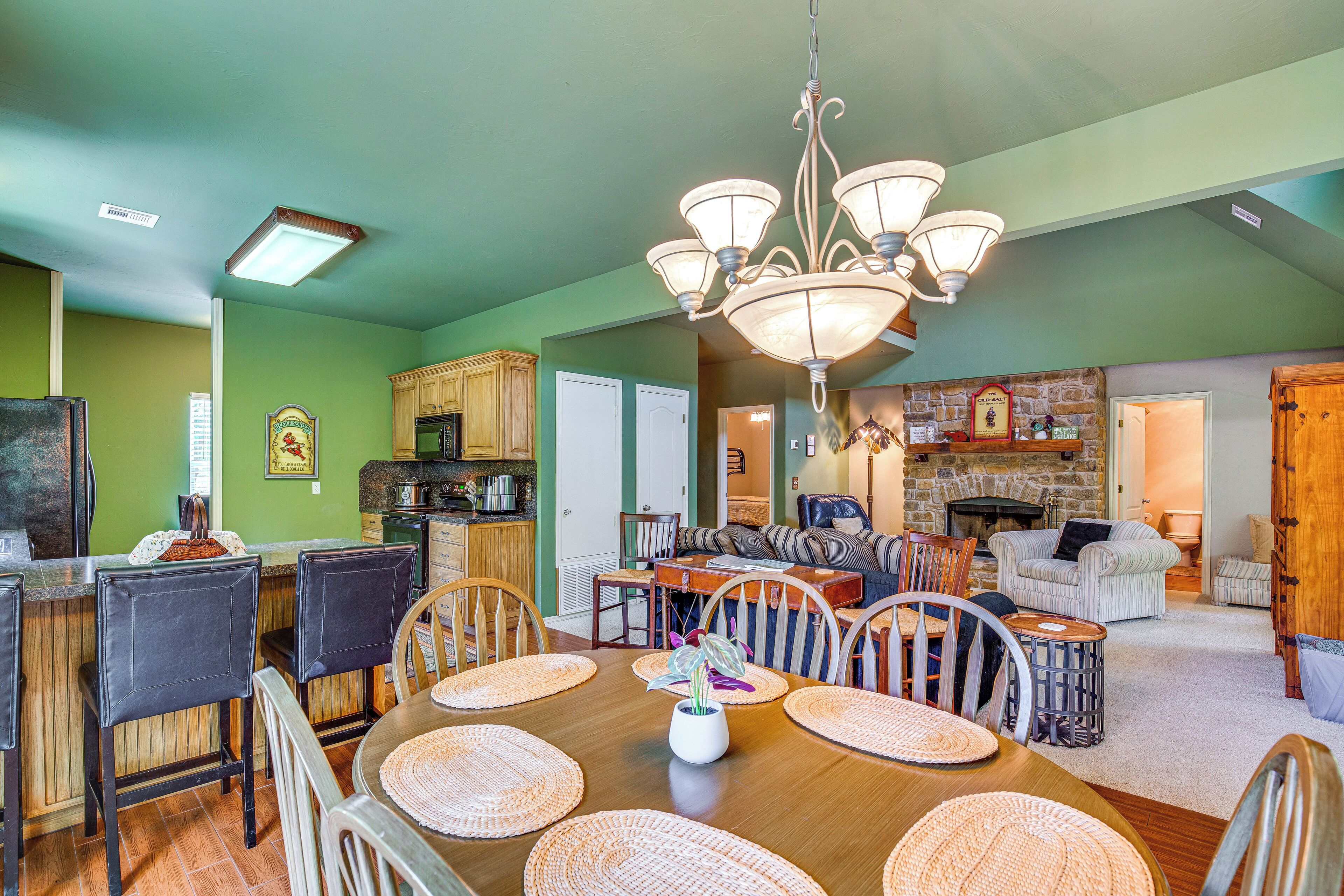 House (3 Bedrooms) | Interior