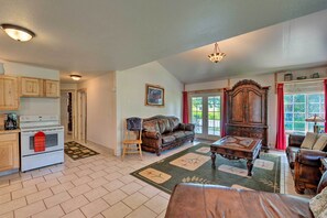 House (6 Bedrooms) | Interior - Yellowstone River Lodge w/ Kayaks & Mountain Views (Powell)