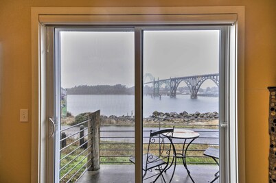 Waterfront Oregon Abode w/ Balcony & Ocean Views!