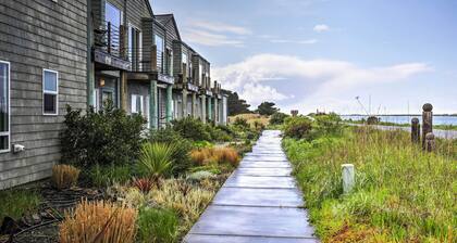 Waterfront Oregon Abode w/ Balcony & Ocean Views!