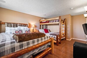 3 bedrooms, internet, bed sheets