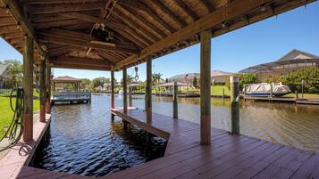 House (3 Bedrooms) | Property amenity