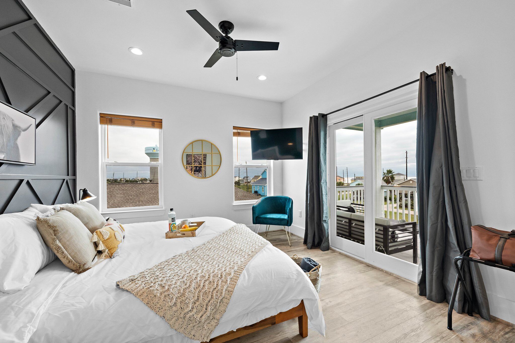 Sun-kissed Swankienda