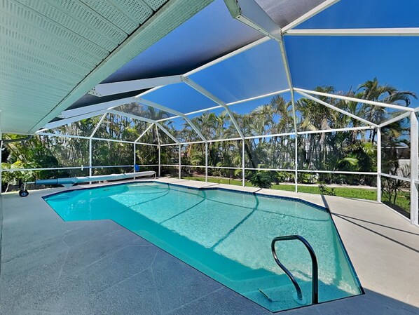 Piscina externa, piscina aquecida