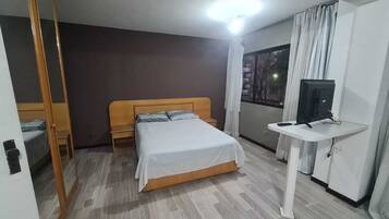 1 quarto, ferros/tábuas de passar roupa, Wi-Fi, roupa de cama