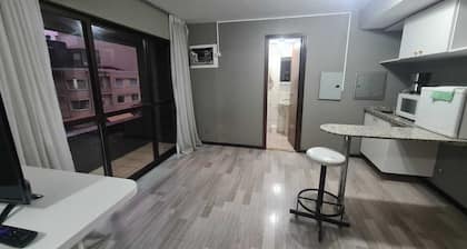 Complete Apt in Center Curitiba Facing Shopping Mueller