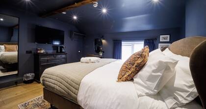 The Silk Rooms at Freemasons Inn