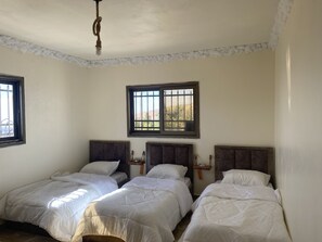 Basic Triple Room | Egyptian cotton sheets, premium bedding, individually decorated