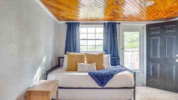 3 chambres, bureau, fer et planche Ă repasser, lit parapluie